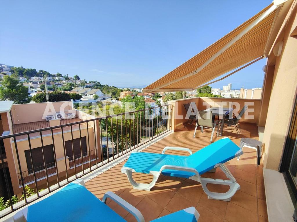 Appartement tranquille avec piscine commune près du centre