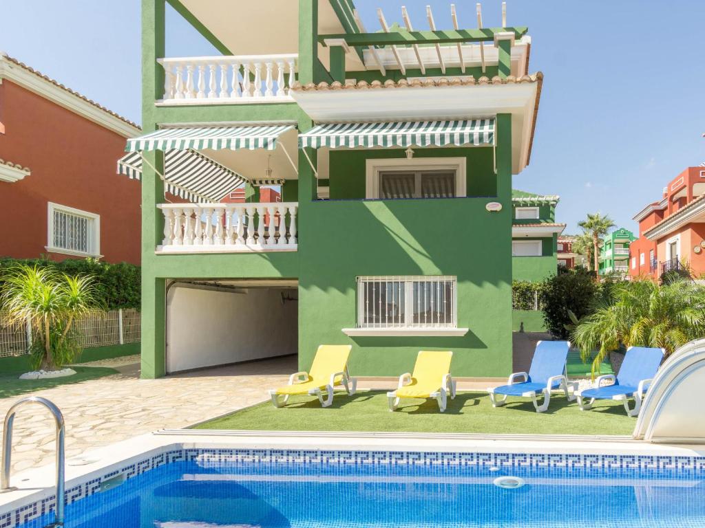 Grande villa 4 chambres, piscine privée, climatisation, WiFi