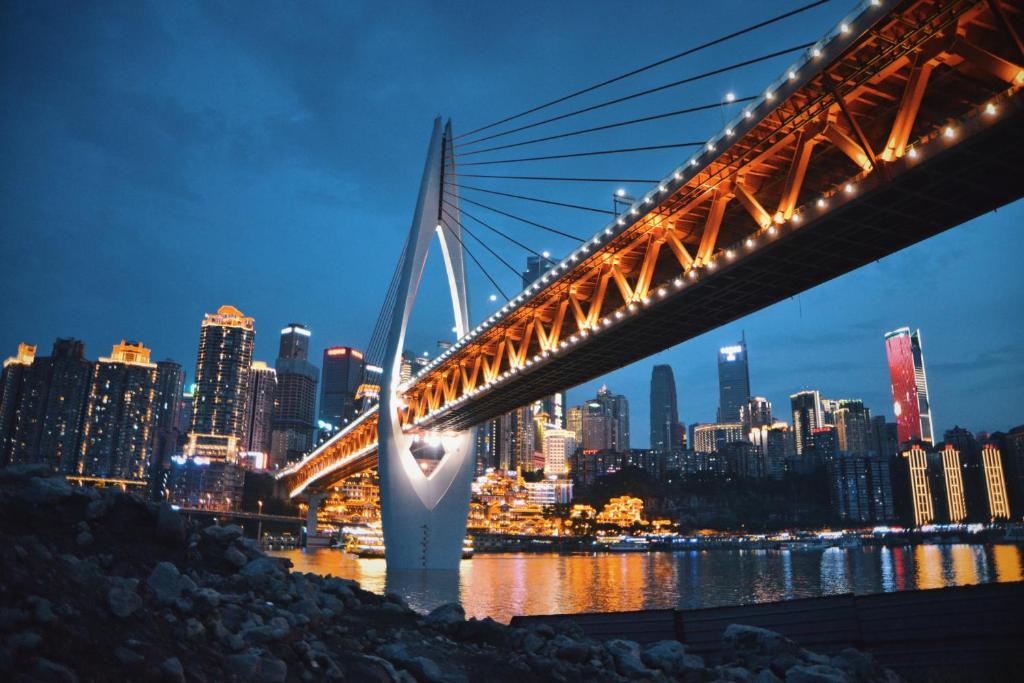 High Rise Daundry THE HUMBLE High-Rise Riverview Hotel Jiefangbei & Hongyacave- 24-hour ...