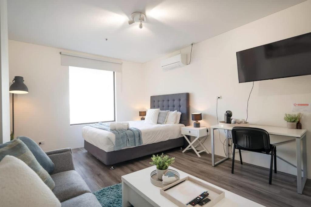 206 Funky Executive Studio Cbd Ac - Hizvo