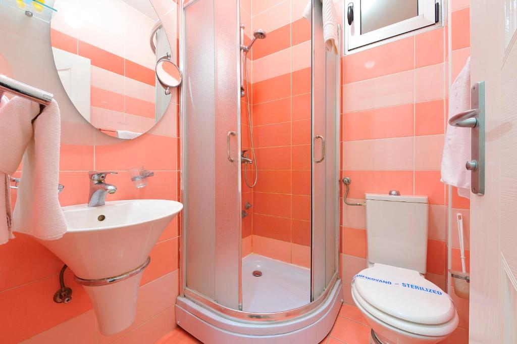 Kúpeľňa v ubytovaní Hotel Dragović Smederevo