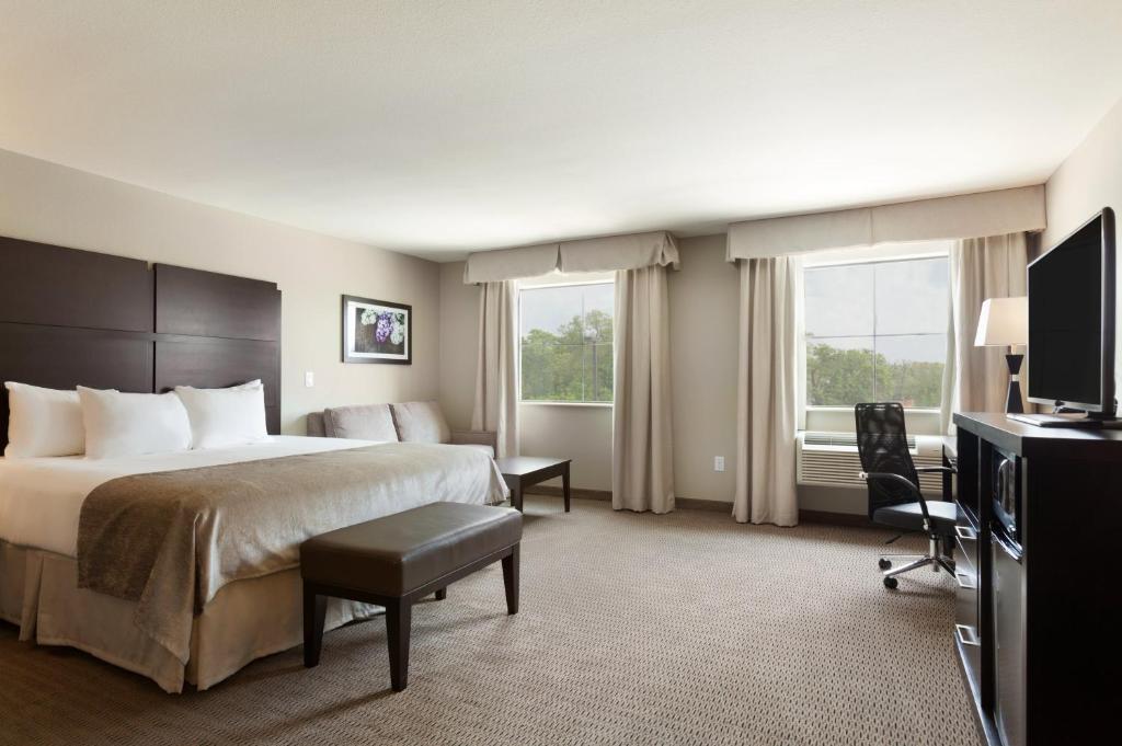Baymont by Wyndham College Station photo