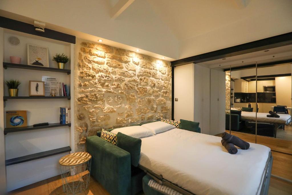 Charming studio in the 17th ideal for 2