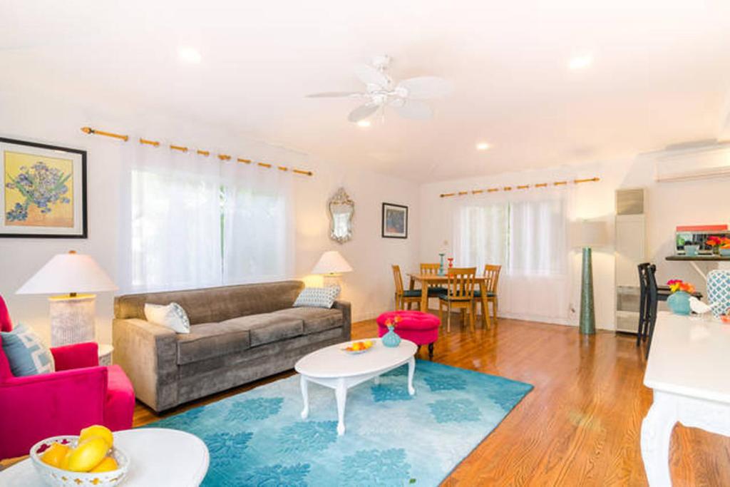 Malibu Private Beach Apartments - Apartment With Terrace