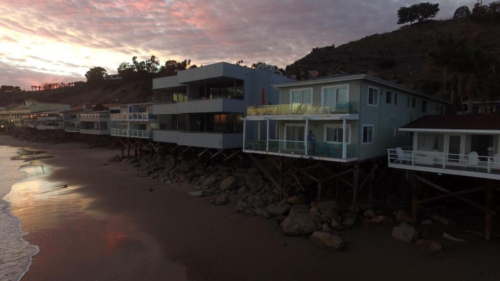 Malibu Private Beach Apartments photo