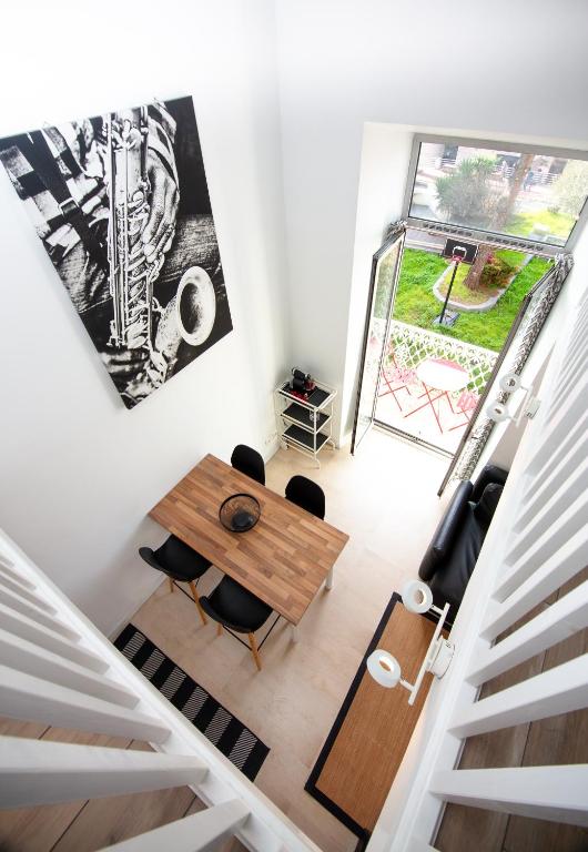 Sunny Duplex by Connexion
