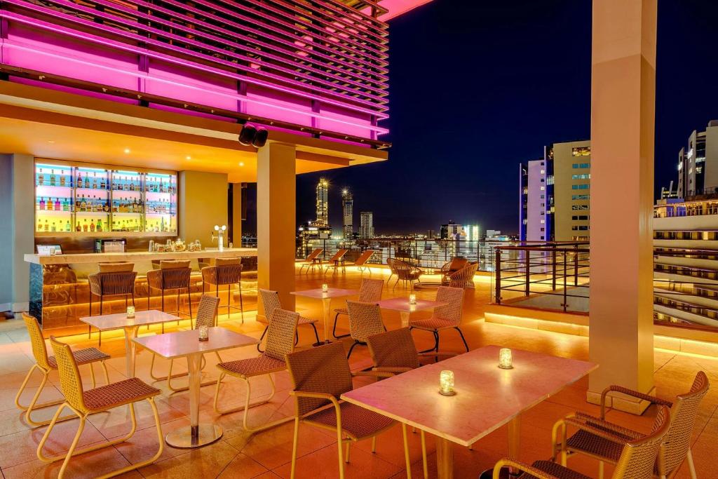 Aloft Asuncion 레스토랑 또는 맛집