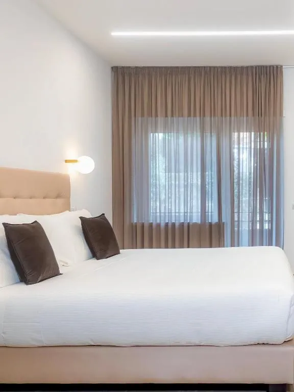 Aura Vatican Suite