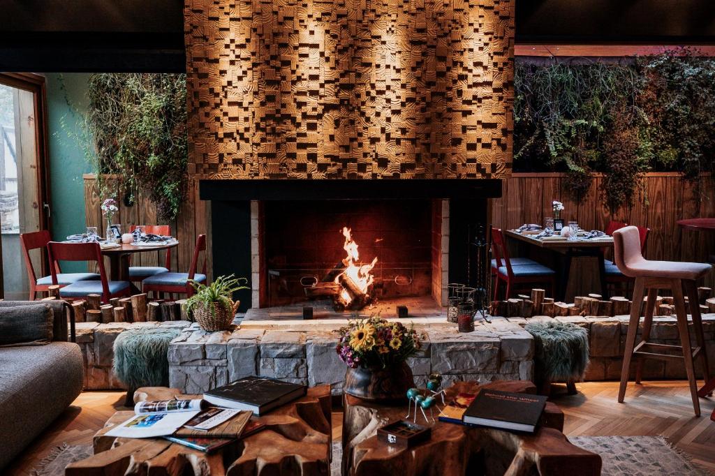 Wood Hotel