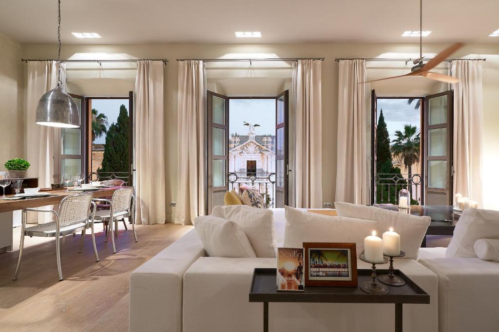 San Fernando Ático LUJO by Home at Homes