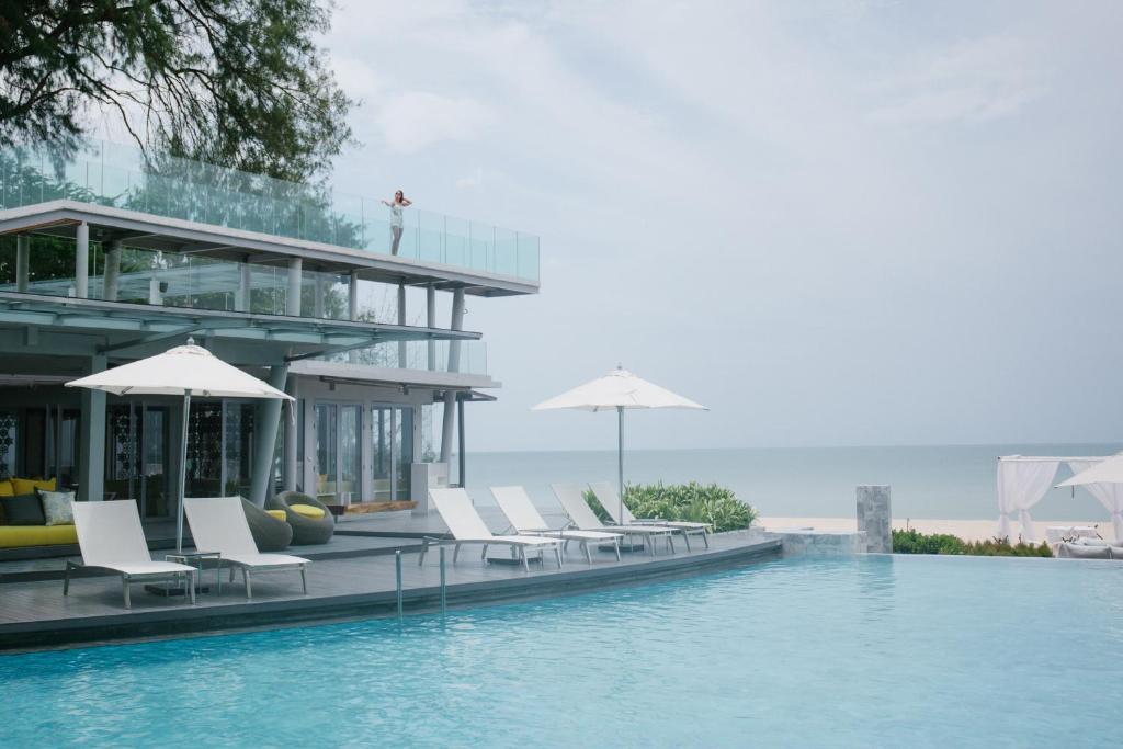 Bazén v ubytování Veranda Pool Villas & Suite nebo v jeho okolí
