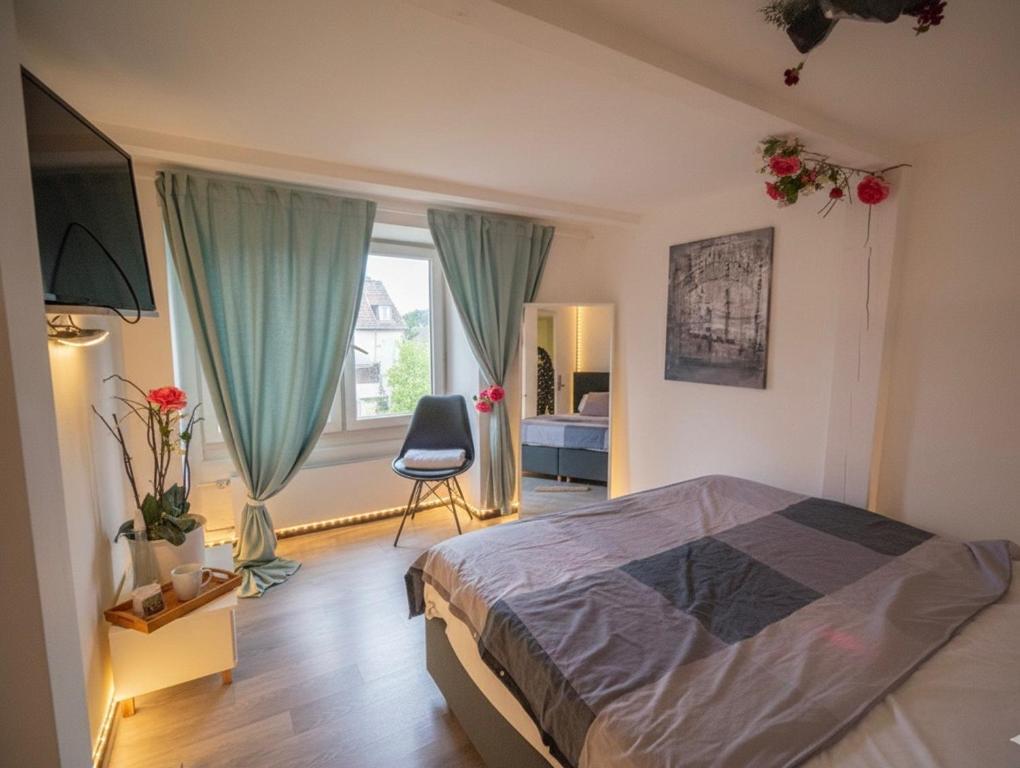 2 Rooms in Center of Zürich HB Station