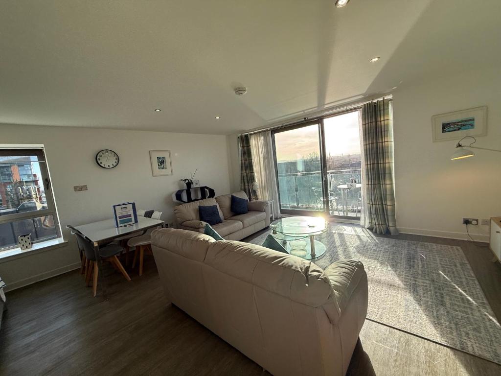 Principal Apartments - Clyde Waterfront Apartments