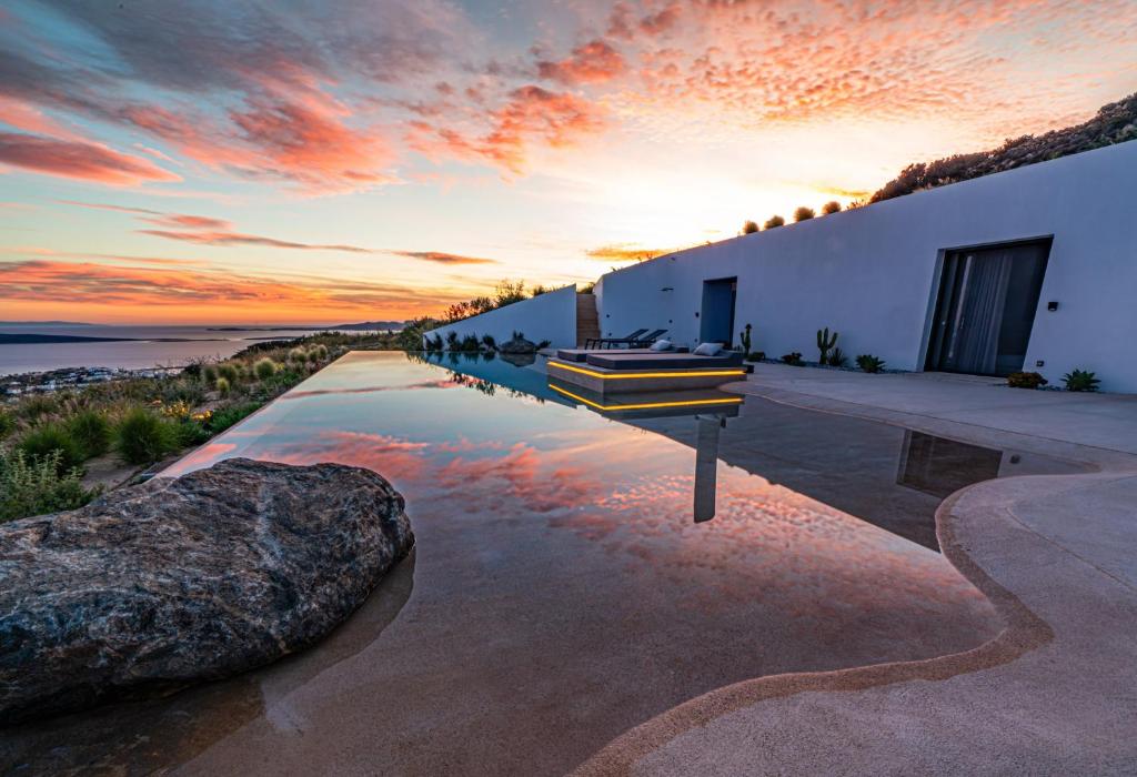 Skylines Estate Paros