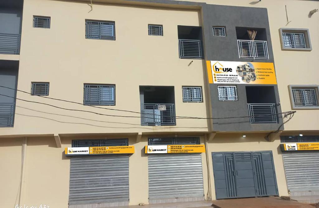 The building in which Az apartmant is located