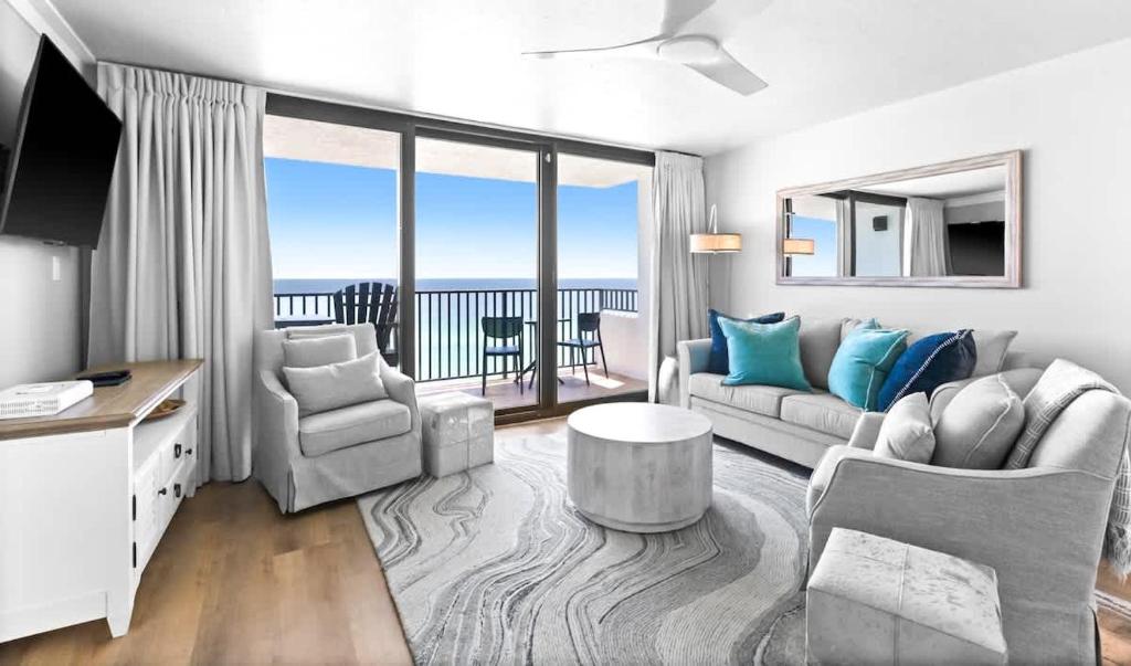 One Seagrove Place 1008