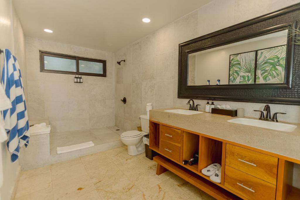 Almond Beach Resort at Jaguar Reef photo