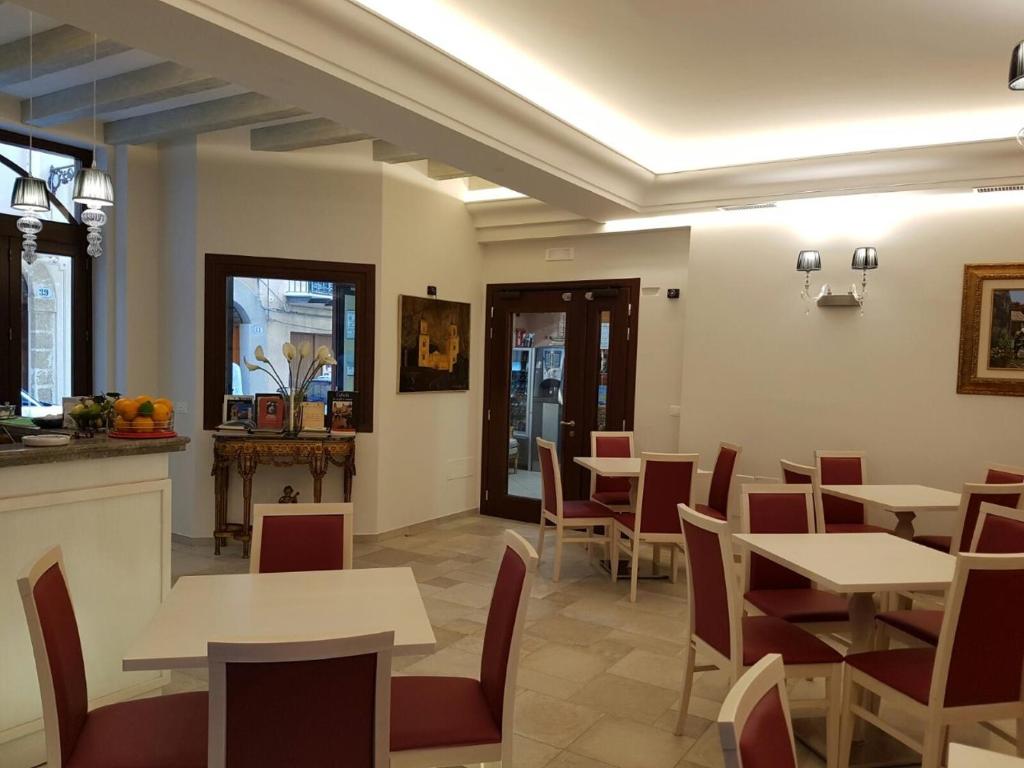 Część wypoczynkowa w obiekcie Hotel La Giara