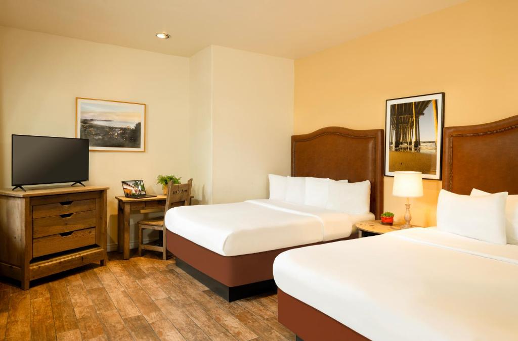 Clocktower Inn Ventura - 