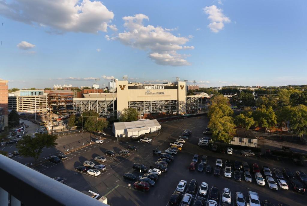 Holiday Inn Nashville Vanderbilt, an IHG Hotel - 