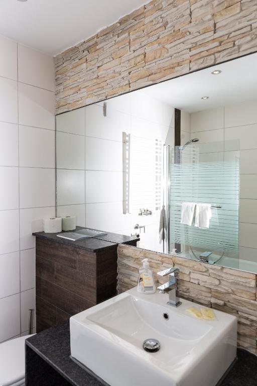 Hotel-Gasthof Zur Post - Triple Room