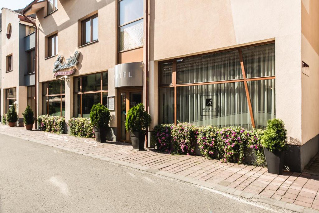 Boutique Hotel Bristol - Resim 42