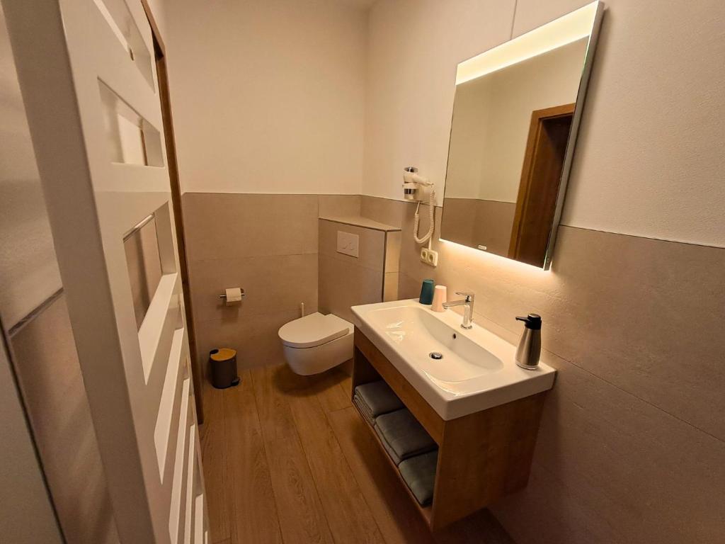 Pension Kronenburghof - 4