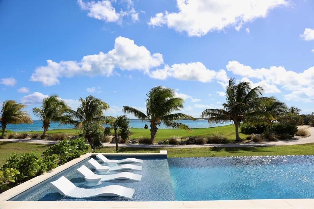 Sea Salt Villa - Luxury Villa + Full Concierge! photo photo 2
