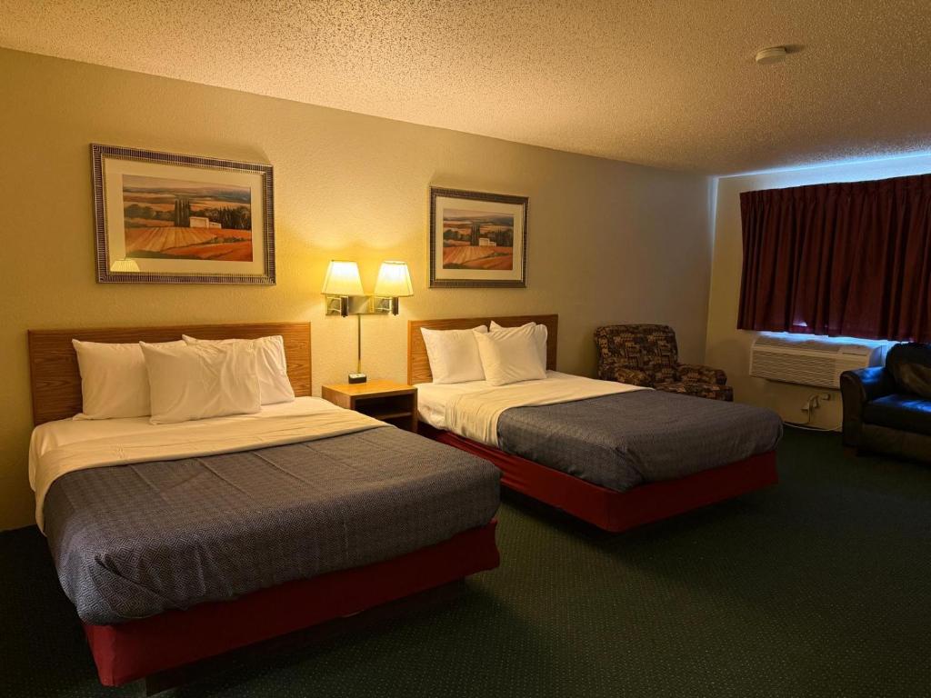 Cassville Four Seasons Inn & Suites - Suite Familiar De Lujo