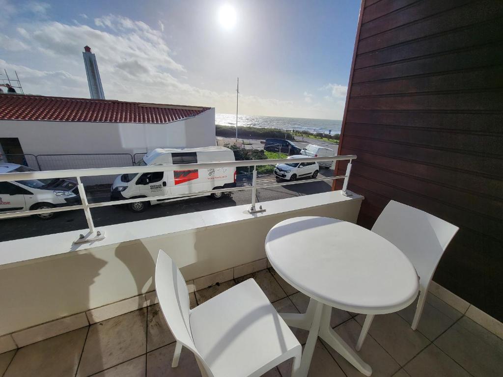 Appartement 2 pièces face mer avec balcon, parking et WIFI – Les Sables-d’Olonne