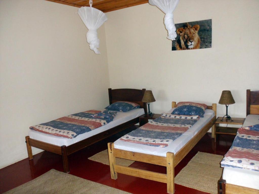 Meru Mbega Lodge - Pièce Triple Avec Vue Sur La Montagne
