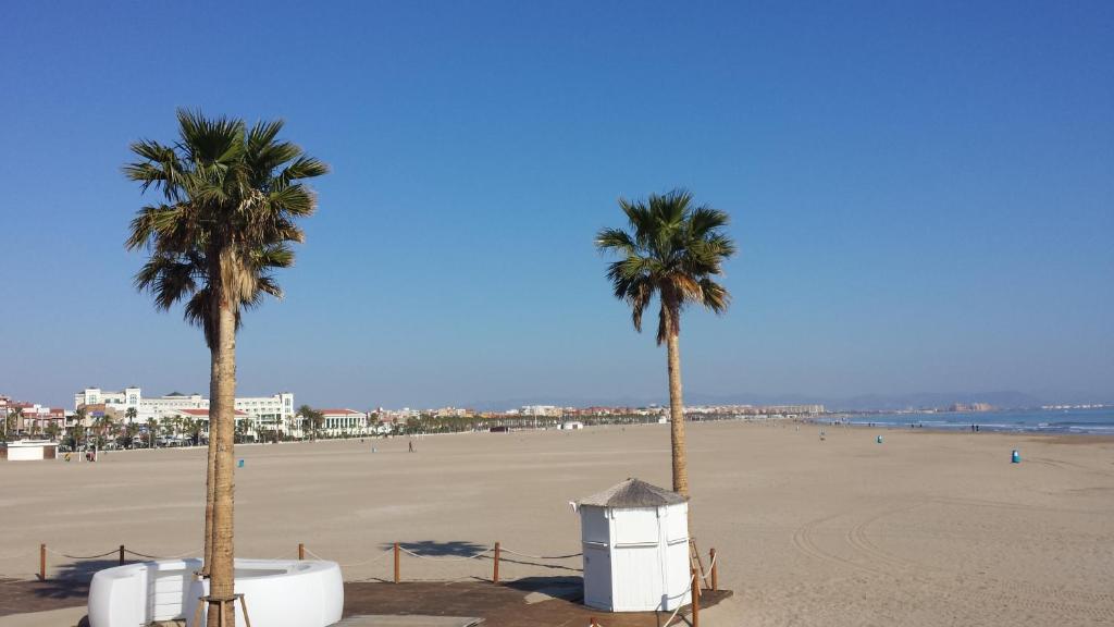 Apartment on Carrer del Dr. Lluch, Valencia – Precios ...
