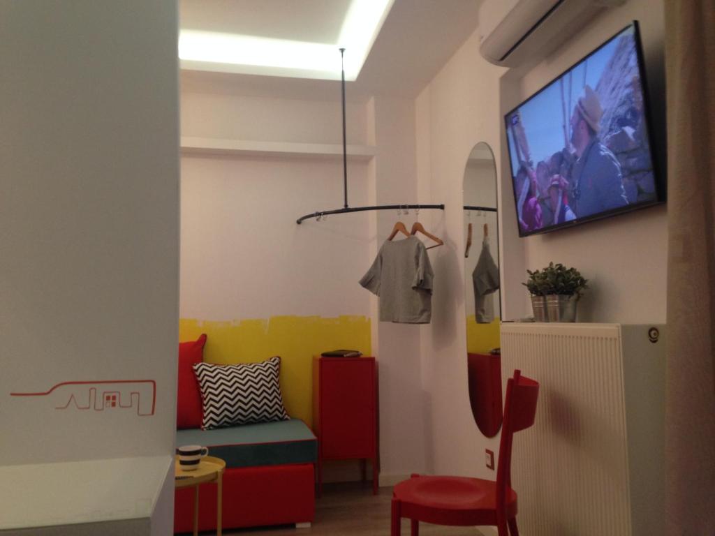 The Orange Apartments - 11