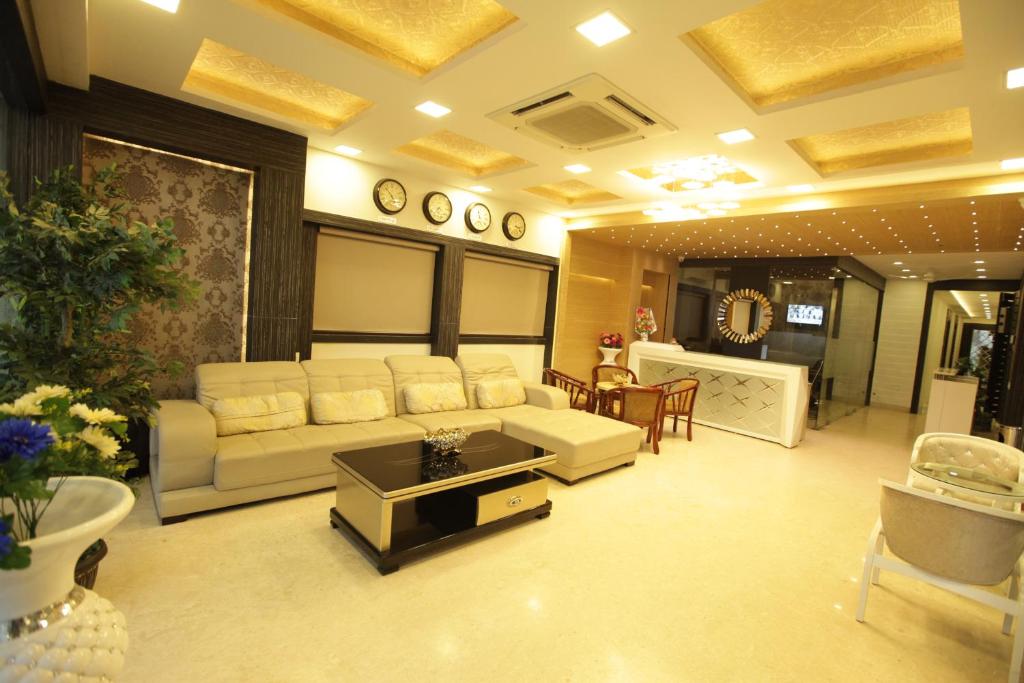 Posezení v ubytování Grand Cascade Chennai