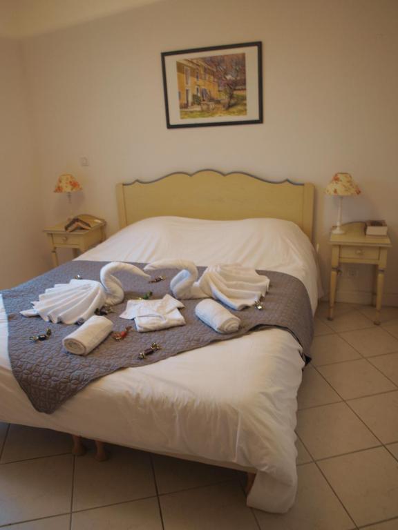 Postel nebo postele na pokoji v ubytování Lagrange Vacances Domaine de Fayence