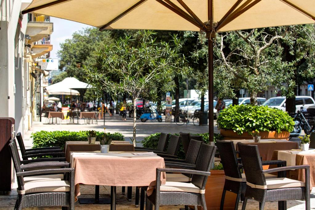 Restaurace v ubytování Hotel Firenze