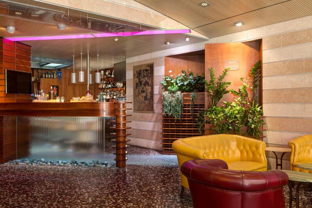 Lounge nebo bar v ubytování Hotel Firenze