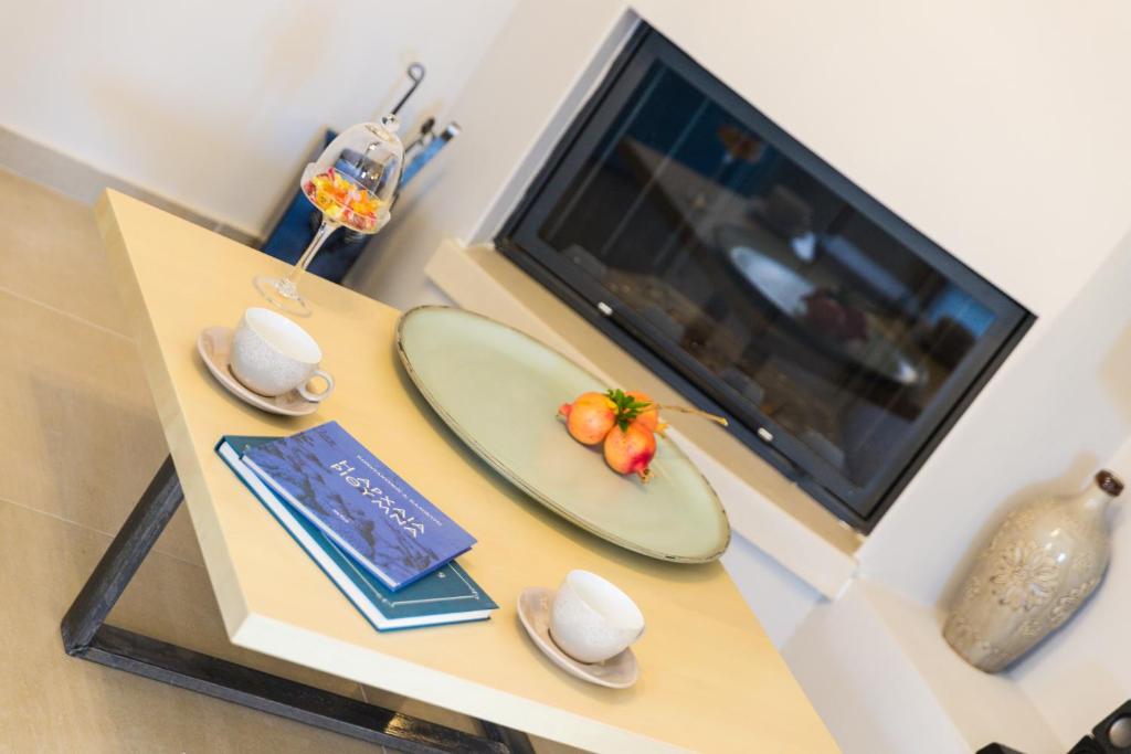 Telewizja i/lub zestaw kina domowego w obiekcie Kallisti Villas, Family Paradise, By ThinkVilla