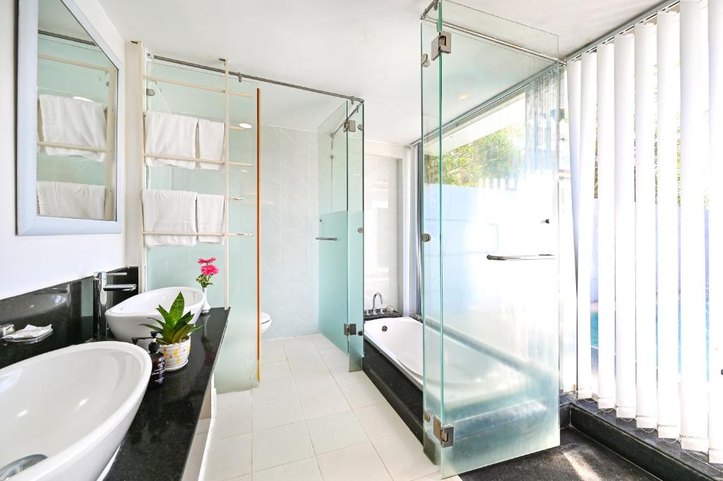 Biệt Thự 2 Phòng Ngủ Với Hồ Bơi Riêng
