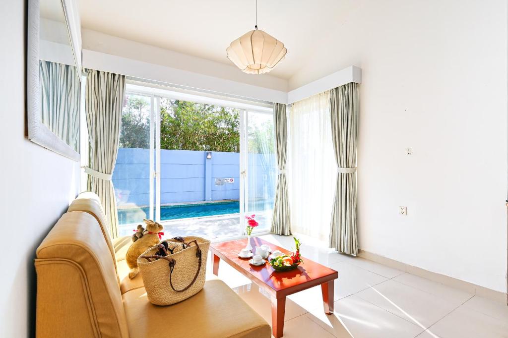 Biệt Thự 2 Phòng Ngủ Với Hồ Bơi Riêng
