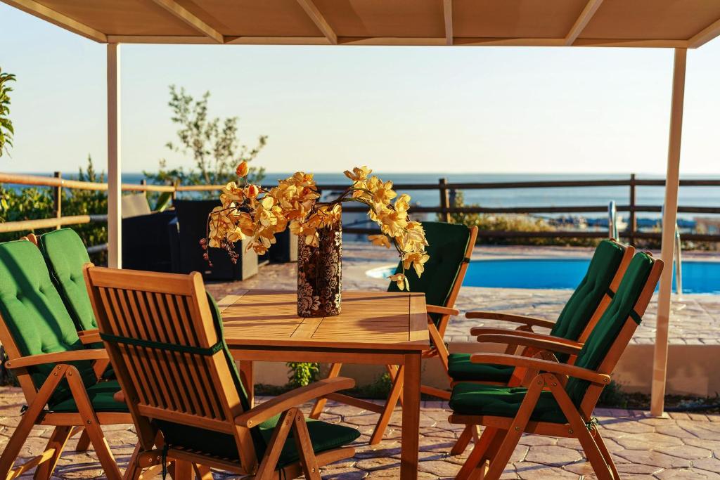 Family Villa Ellis Plakias with private pool 200m to the beach walking distance to the amenities - Deluxe Villa