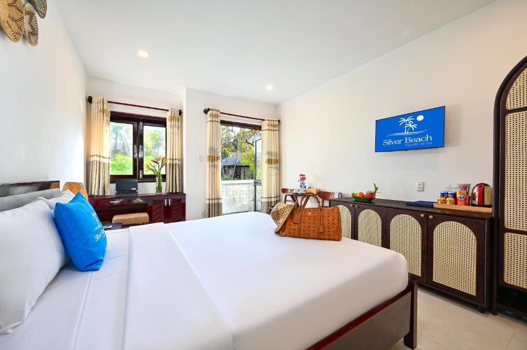 Phòng Deluxe Giường Đôi Có Ban Công