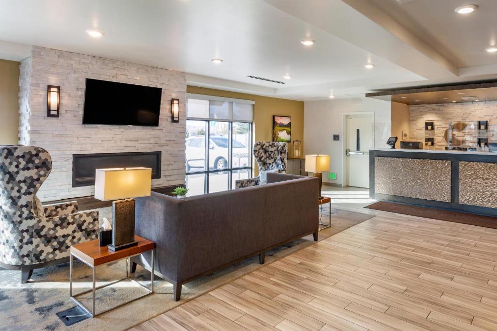 Comfort Inn & Suites Salt Lake City Airport photo