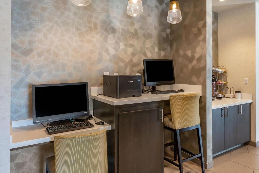 Comfort Inn & Suites Salt Lake City Airport photo