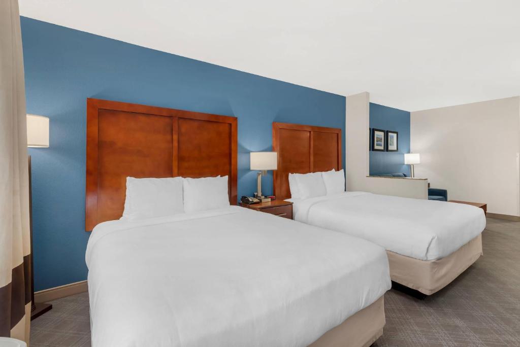 Comfort Inn & Suites Rifle - Suite Con Cama Grande - No Fumadores