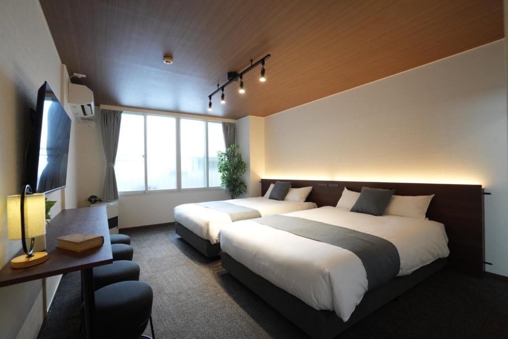 Urban Stay LC12Bankan