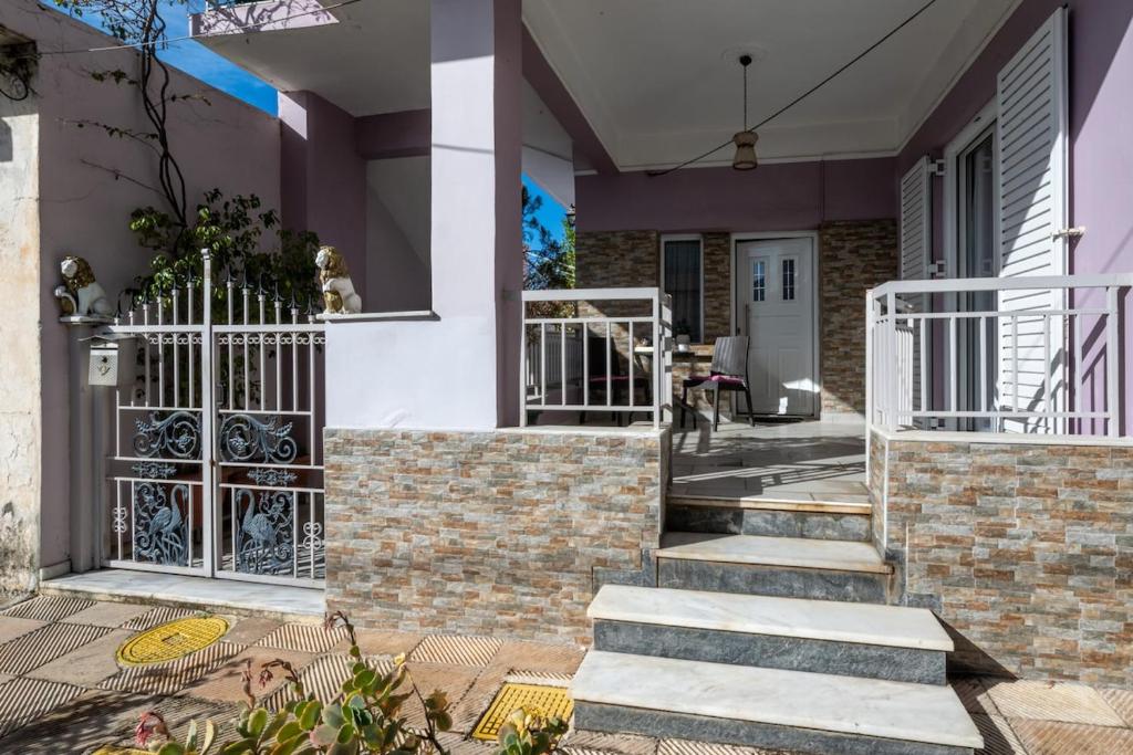 Kalamata home, Agia triada