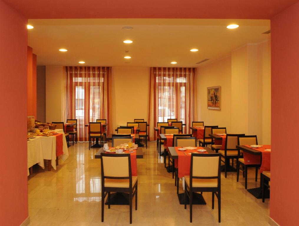 Restaurace v ubytování Hotel Cavour