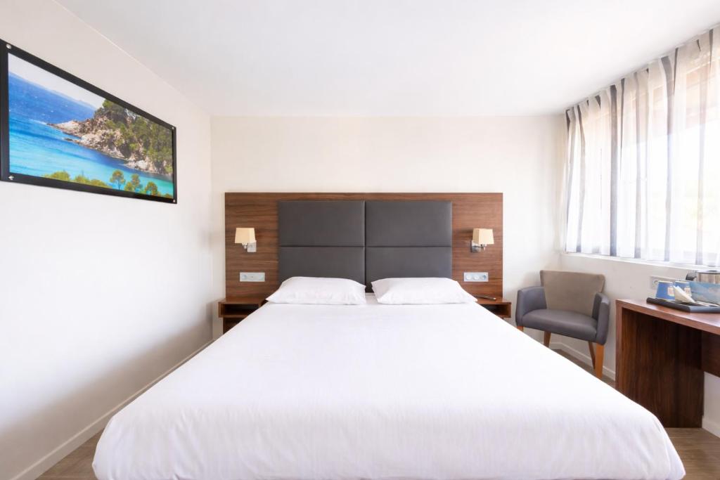 Kyriad Bordeaux - Merignac Aéroport - Housity