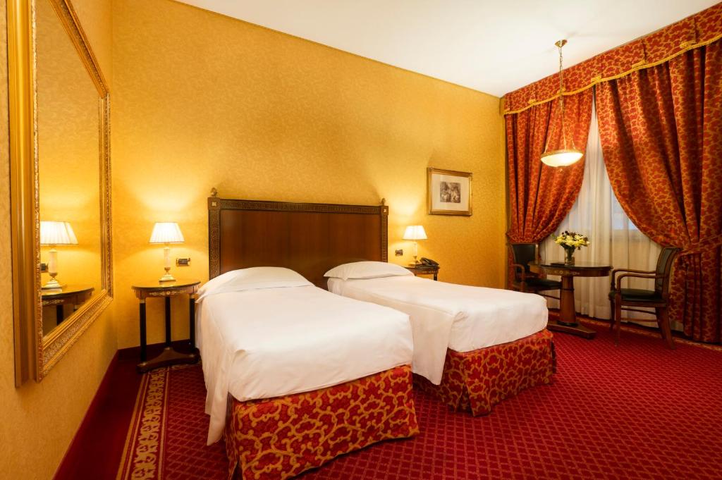 Hotel Maxim - Twin Room